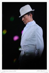 【相册:《刘德华香港演唱会》礼帽图】言草右