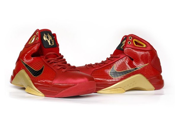 科比四代哪种好 耐克科比8代篮球鞋牌子同款